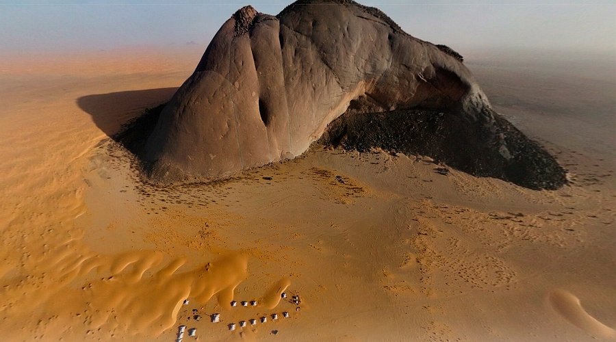 Ben Aisha sculptures